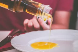 Cold-pressed oils: what are they? How to take care of them?